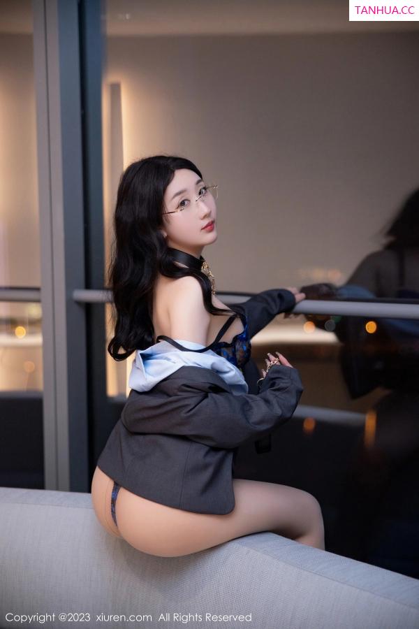 江真真  [XiuRen]高清写真图 2023.04.20 No.6607 江真真 丝袜制服第38张图片